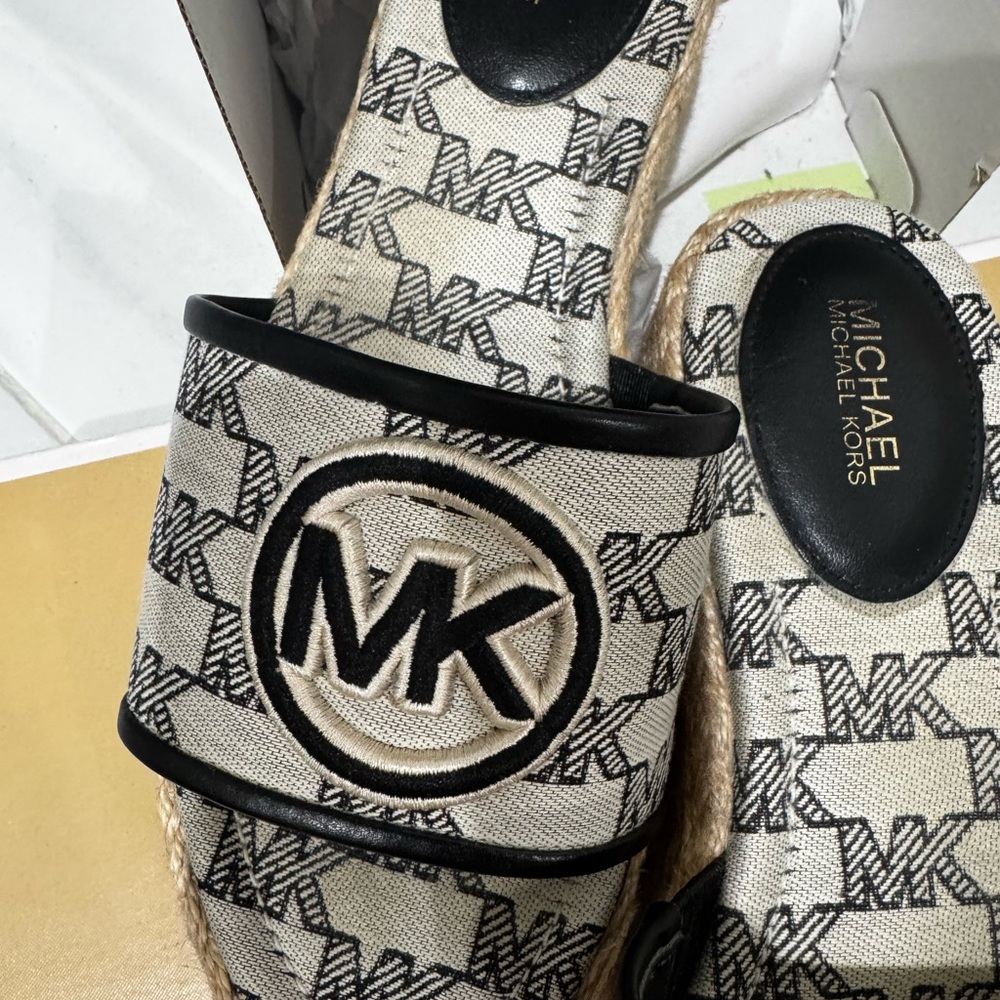 Michael Kors Black and Gray Platform Sandals - Picture 5 of 10